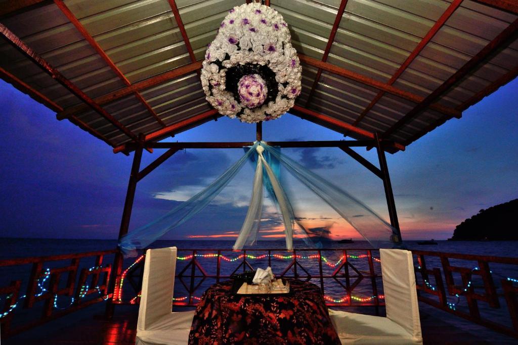 Sari Pacifica Resort & Spa, Lang Tengah Экстерьер фото