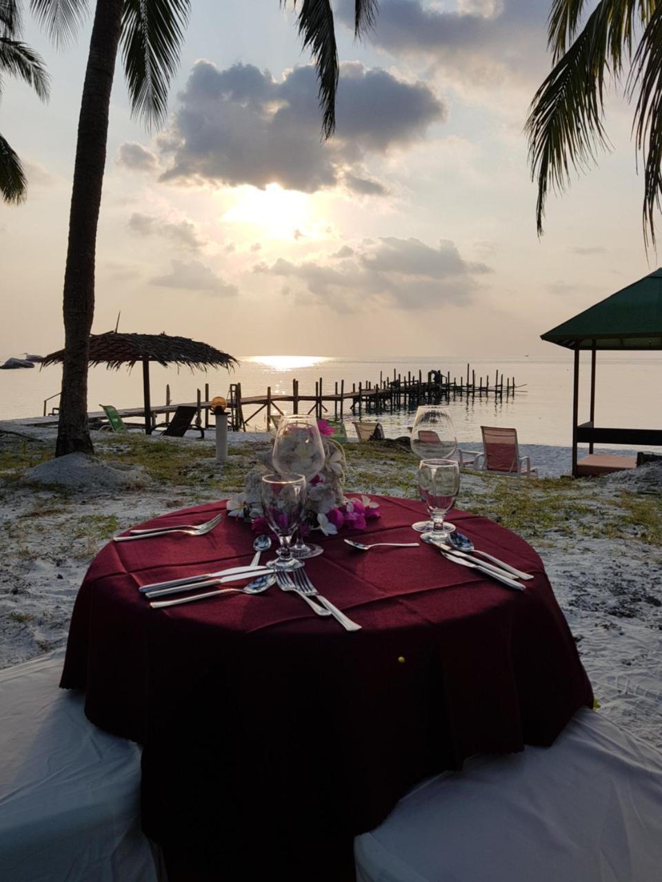 Sari Pacifica Resort & Spa, Lang Tengah Экстерьер фото
