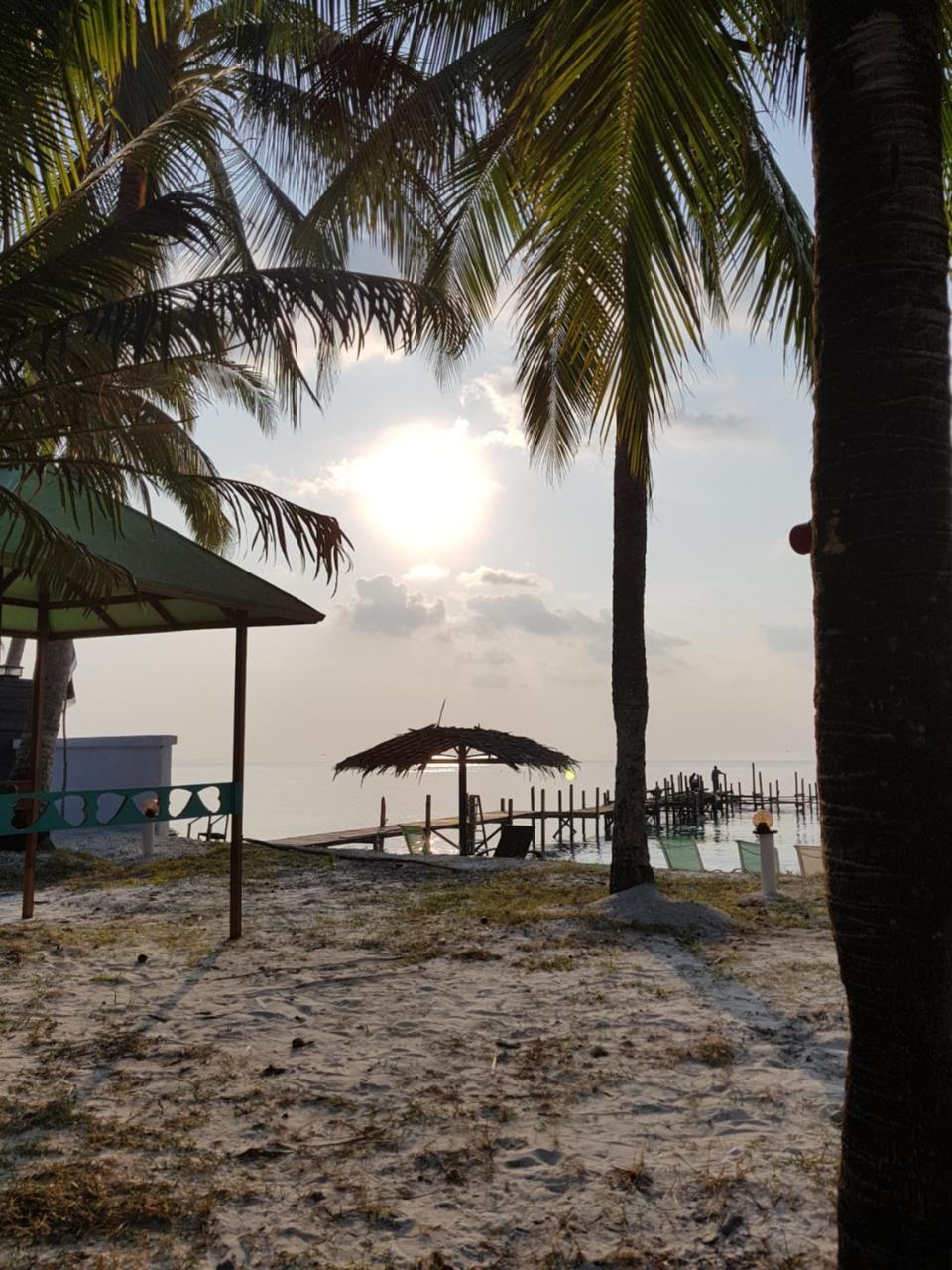 Sari Pacifica Resort & Spa, Lang Tengah Экстерьер фото
